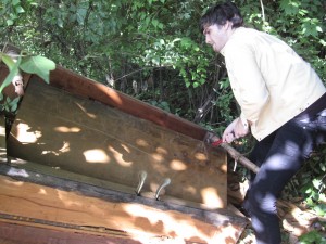 Suny Lyons prepares a piano for Dare Dukes' "Thugs and China Dolls"